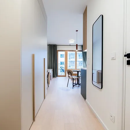 Wilson Park Modern By Bookinghost פוזנן